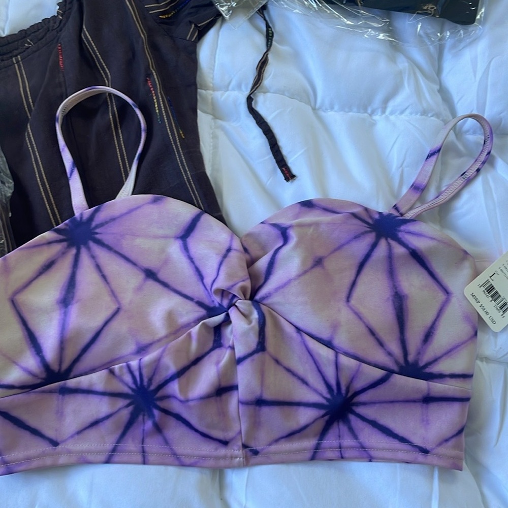 Bundle - Picture 6 of 6